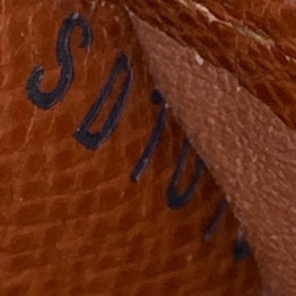 Authentic LV monogram Agenda - Picture 5 of 9